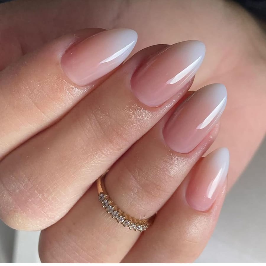 Nail art minimalista